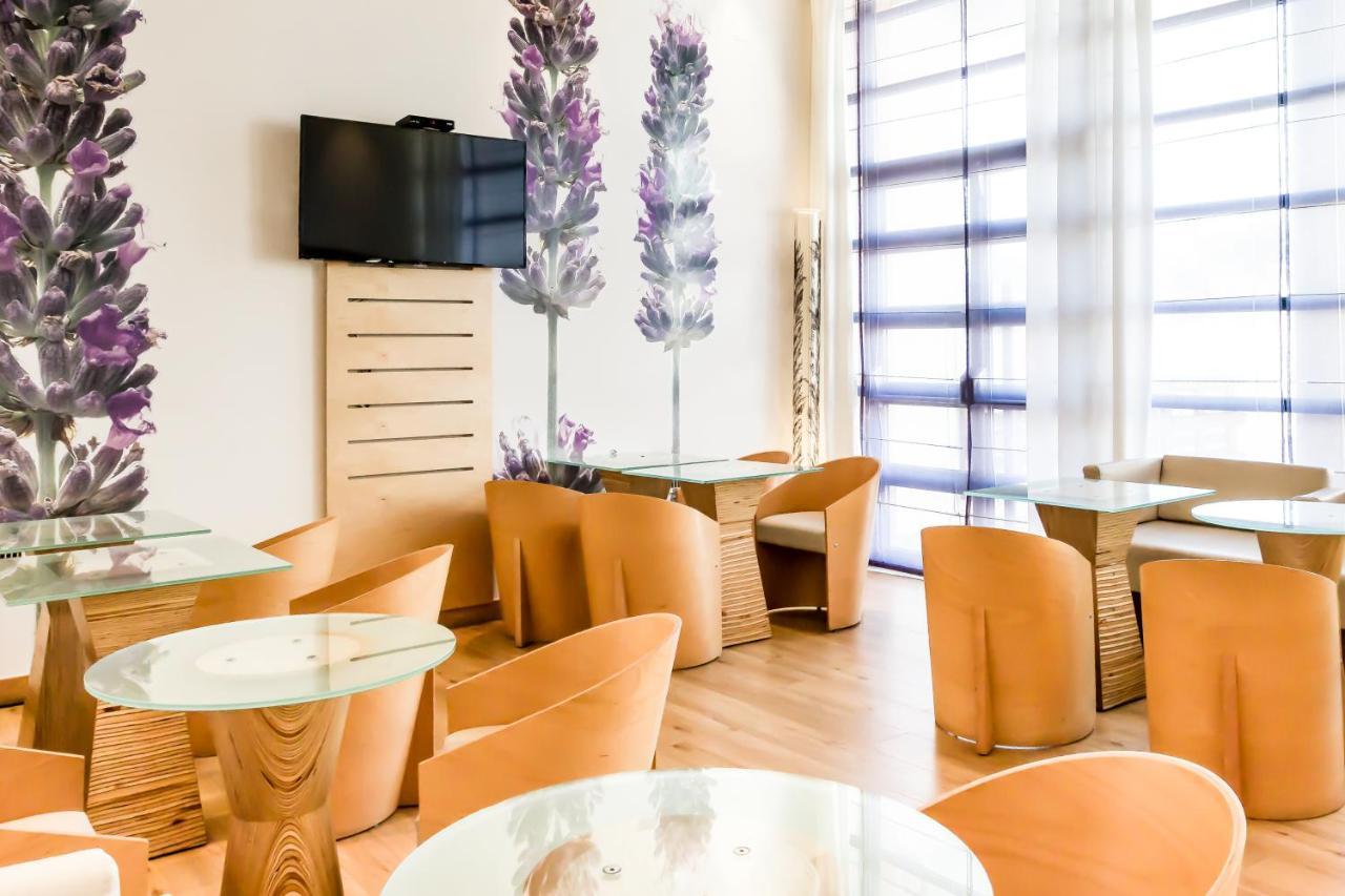 Ibis Hotel 3*